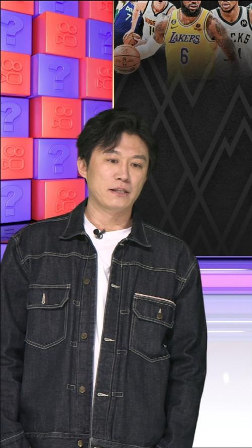 传球到中场